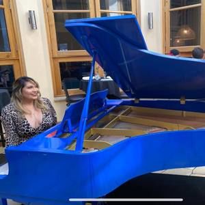 Meet your Posher, Veronica